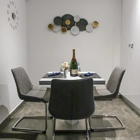 Z Apartmanhaz زالاجيرسيج