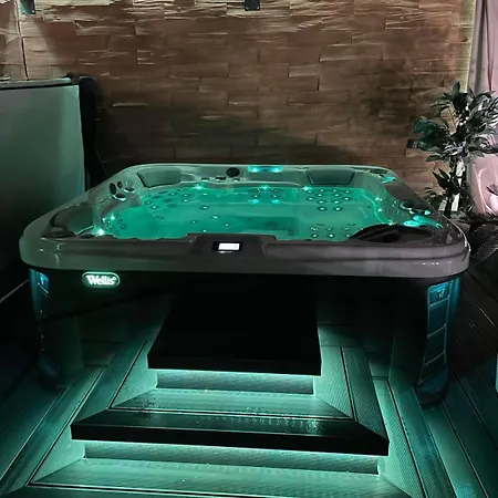 Z Apartmanhaz * زالاجيرسيج